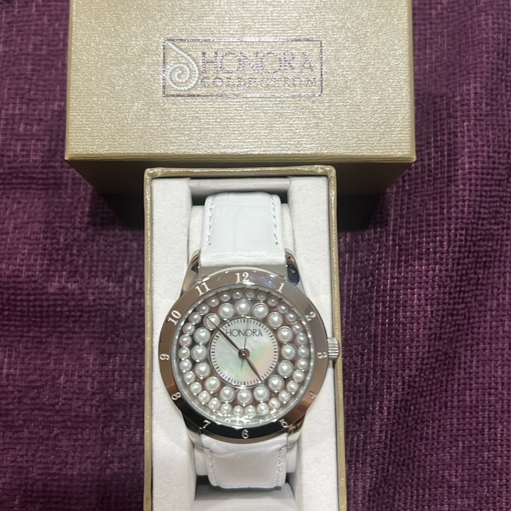 BRAND HONORA WOMENS WATCH NEVER WORN WITH BOX new Battery
